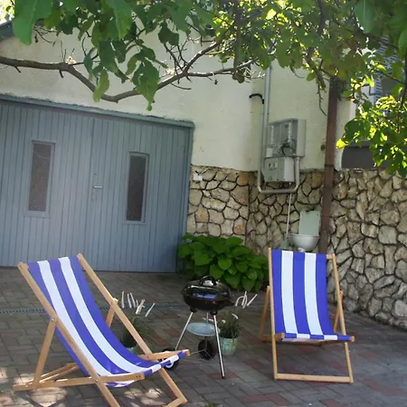 Madarasz 7 Deluxe Vendeghaz * Balatonalmádi